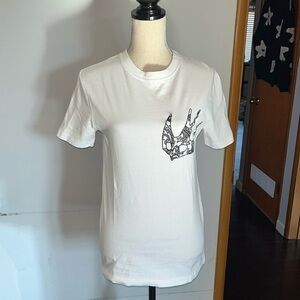 McQ Alexander McQueen Men's White and Cream T-shirt
Size XS